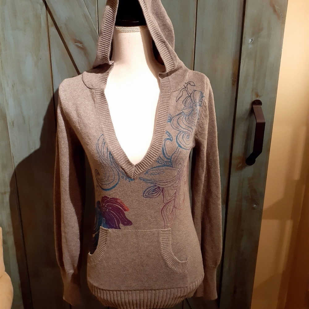 Sweater - Picture 2 of 4